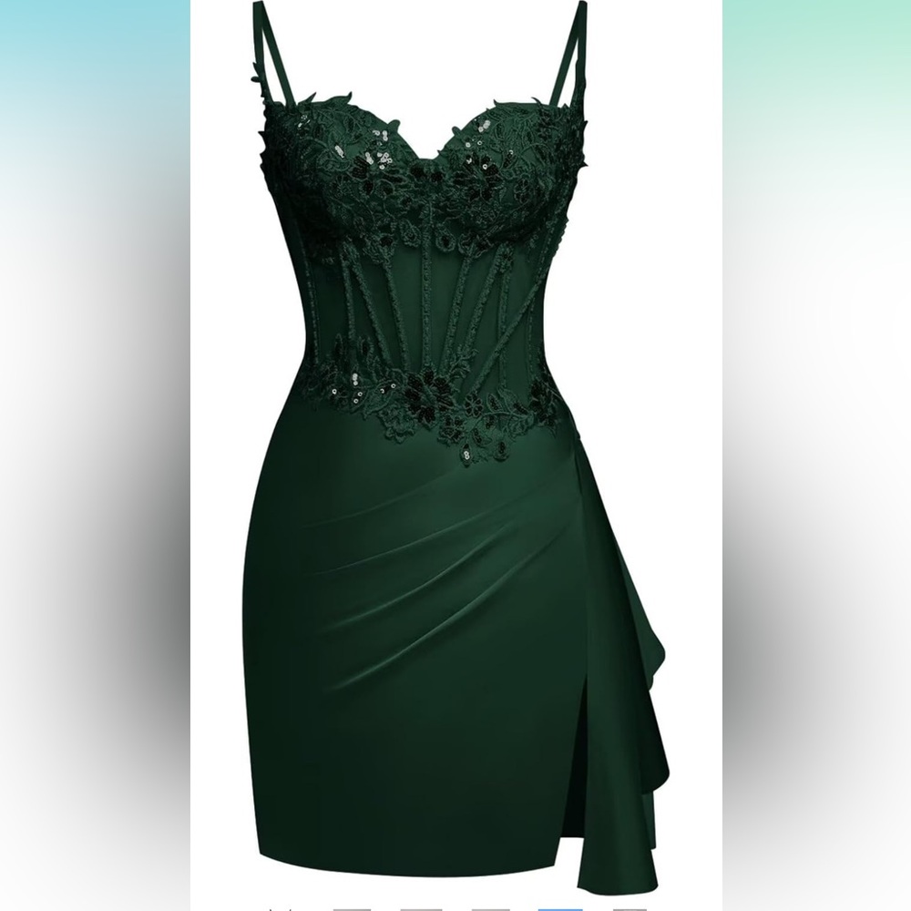 Elegant Green Lace Evening Dress Ready for Prom